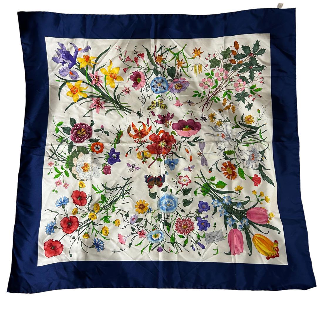 GUCCI/グッチ】 花柄 未使用品 スカーフ シルク100％ 白×マルチ