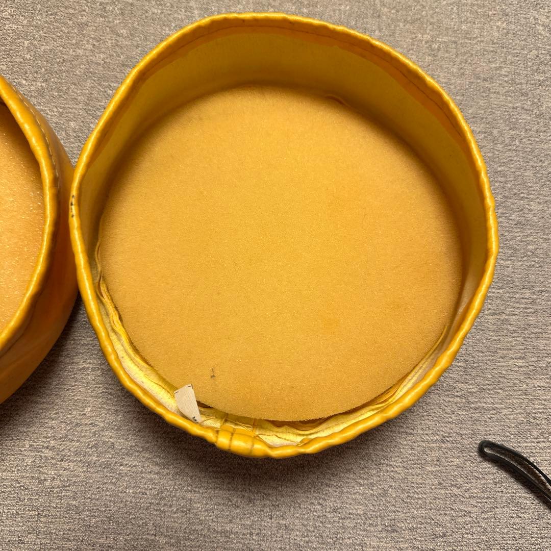 カバー目立った傷や汚れなし