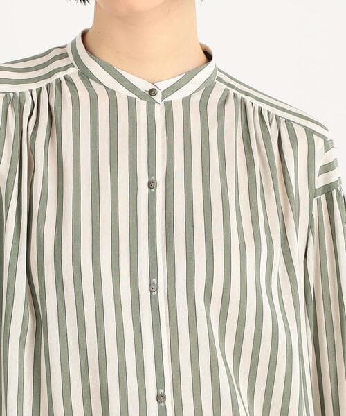 美品 トゥモローランド 2,3万円 ストライプ柄バンドカラーブラウス D435 美品 トゥモローランド 2,3万円 ストライプ柄バンドカラーブラウス D435