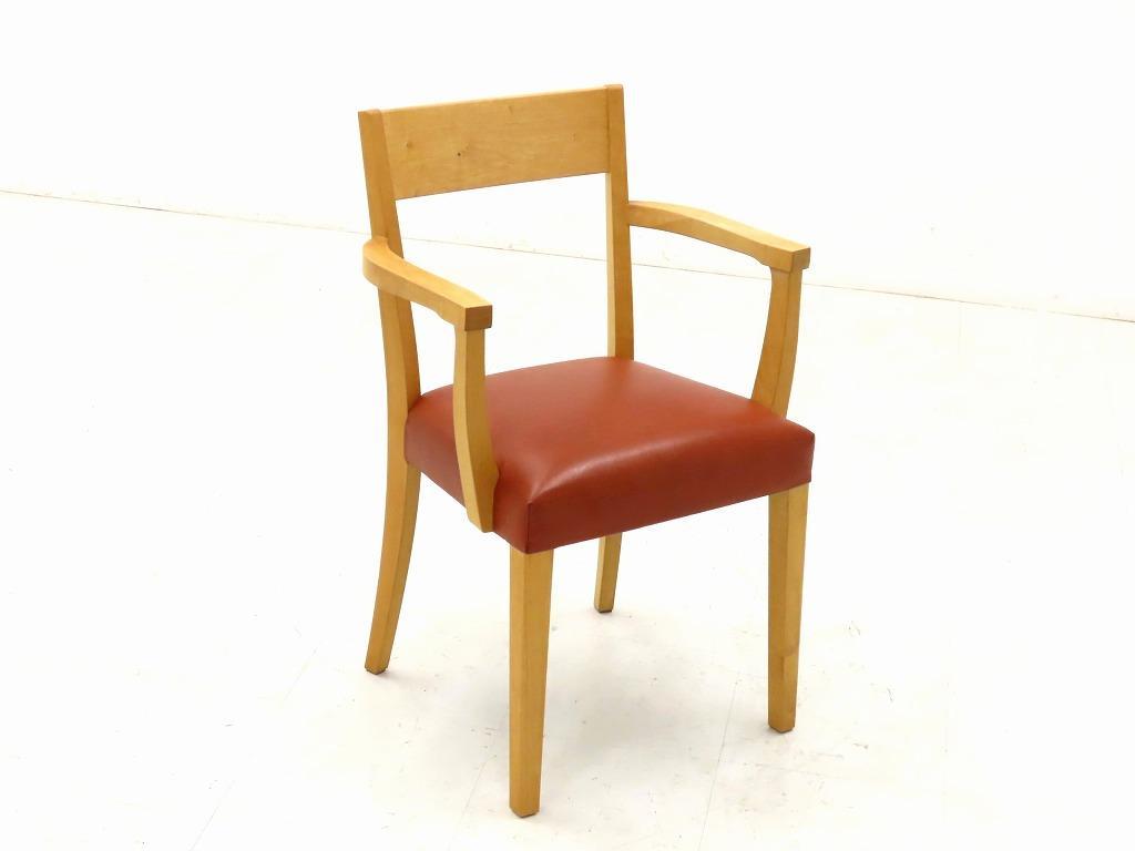 展示品　北の住まい設計社　イス　チェア　北欧　無垢材　カフェ　レザー　本革