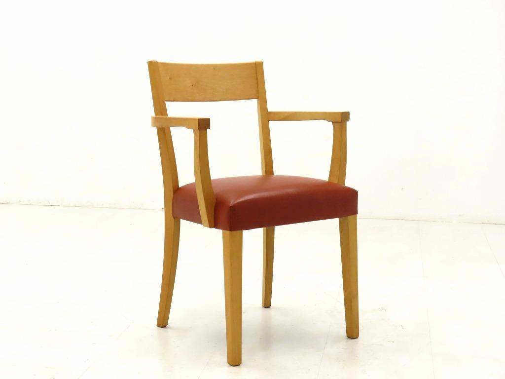 展示品　北の住まい設計社　イス　チェア　北欧　無垢材　カフェ　レザー　本革