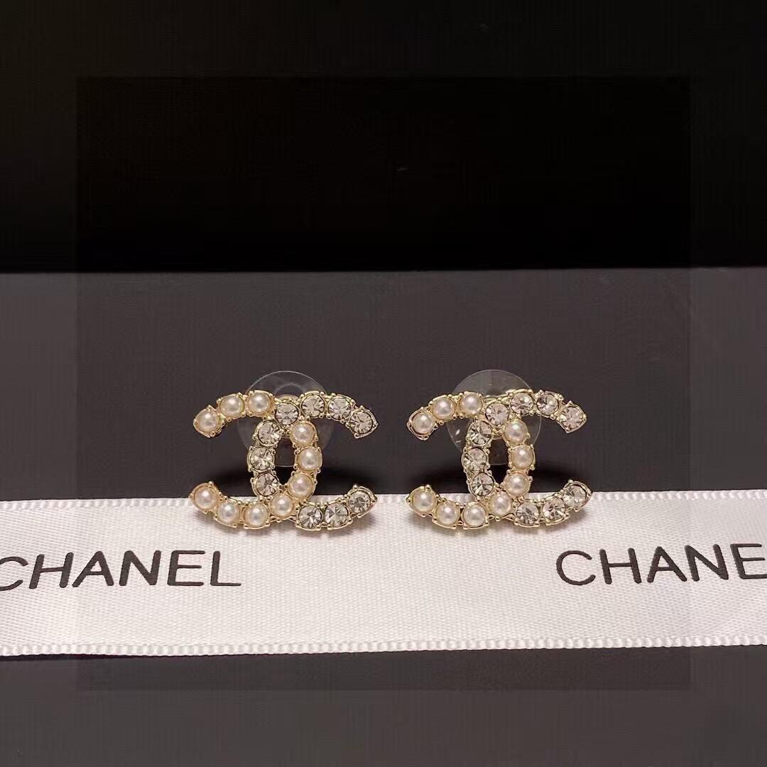 CHANEL パールストーン ロゴピアス