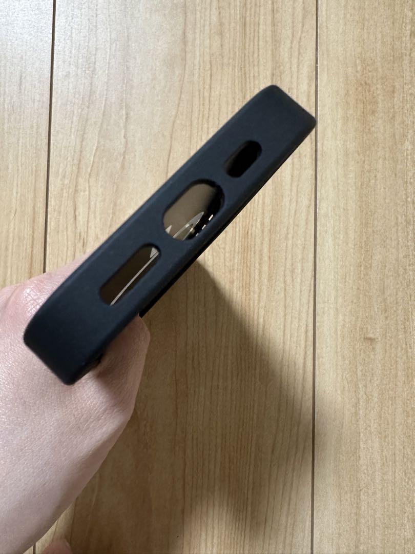 ケースティファイ×メゾンキツネ　コラボ　スマホケース　 iPhone14pro