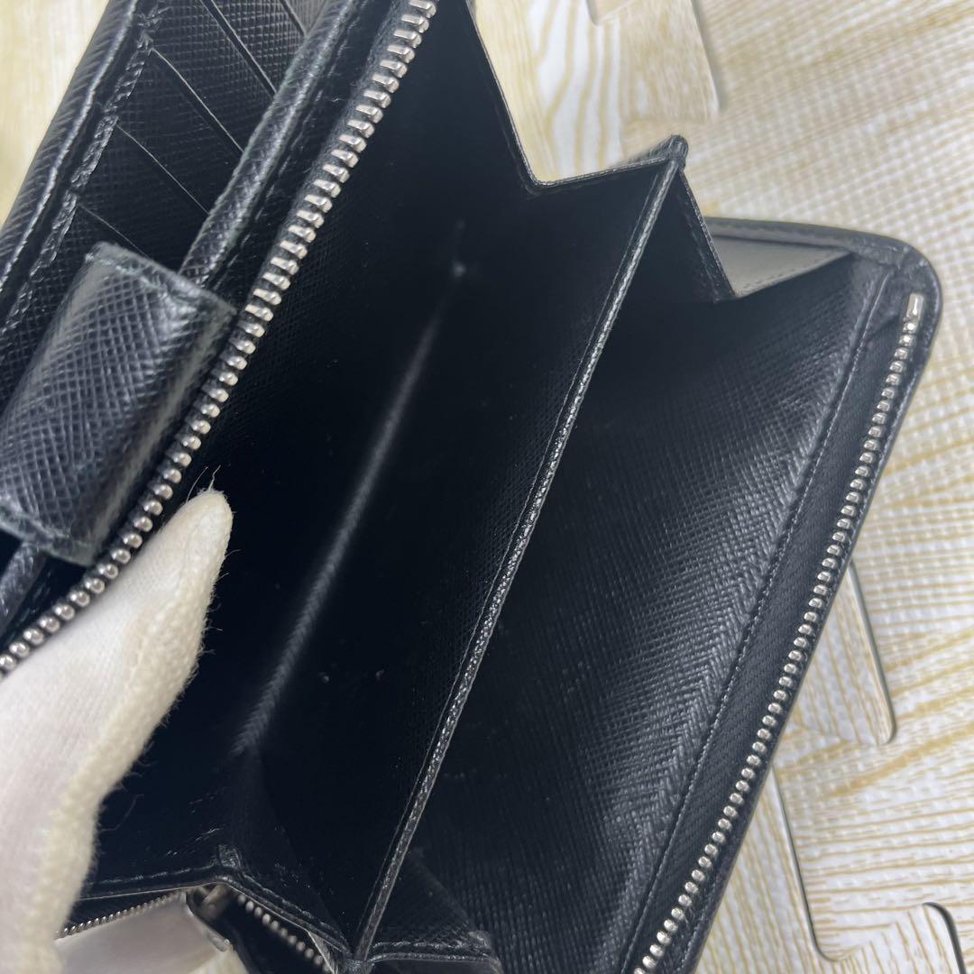 近年モデル✨ Prada プラダ 2つ折り財布 L字ファスナー ブラック