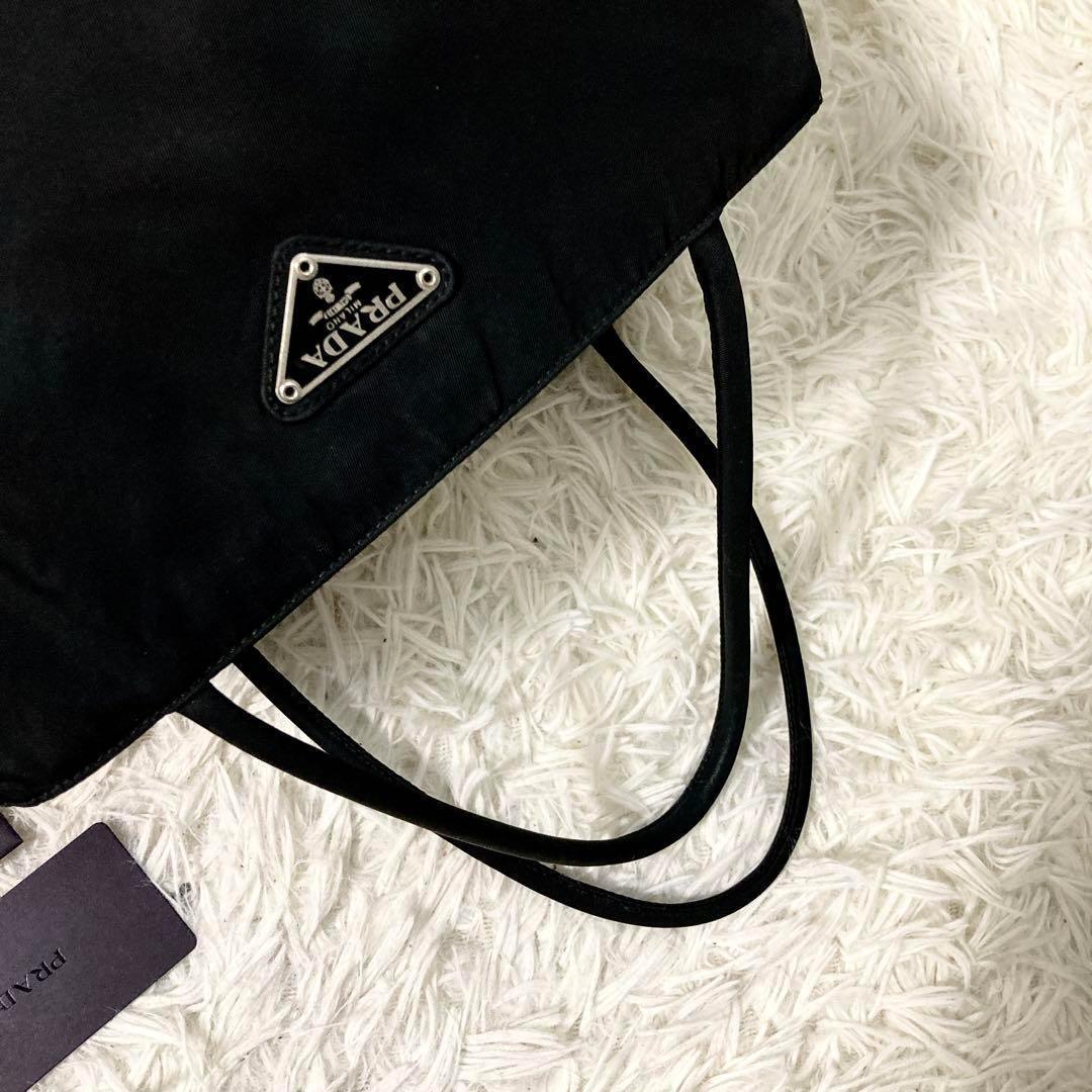 極美品 PRADA プラダ 黒 ポノコ 三角ロゴ プレート ナイロン 白