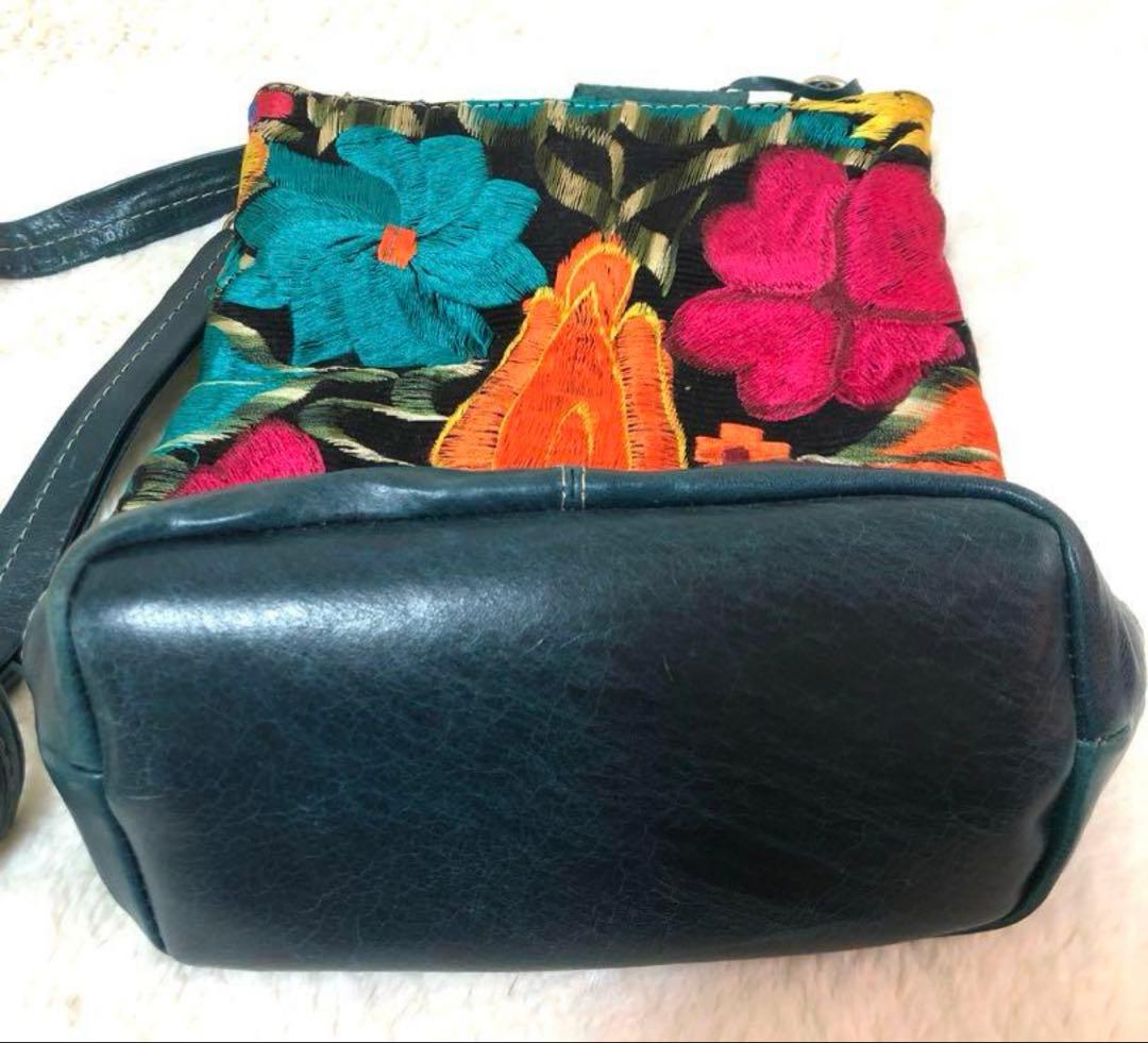 【美品】職人の一点物！メキシコ 革 刺繍 レザー ショルダー 肩掛け バッグ