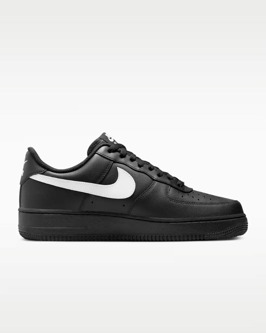 【新品】NIKE エアフォース1 '07 ブラック ホワイト 27.5cm 黒白