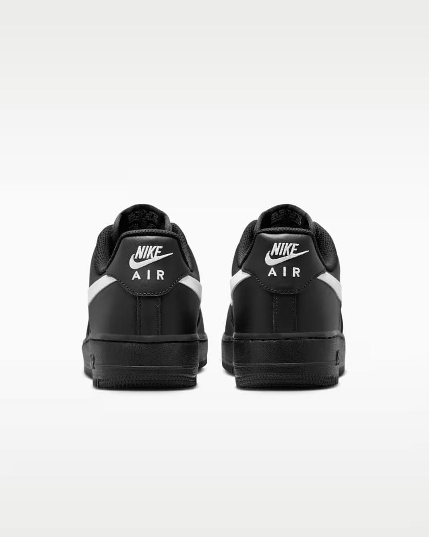 【新品】NIKE エアフォース1 '07 ブラック ホワイト 27.5cm 黒白