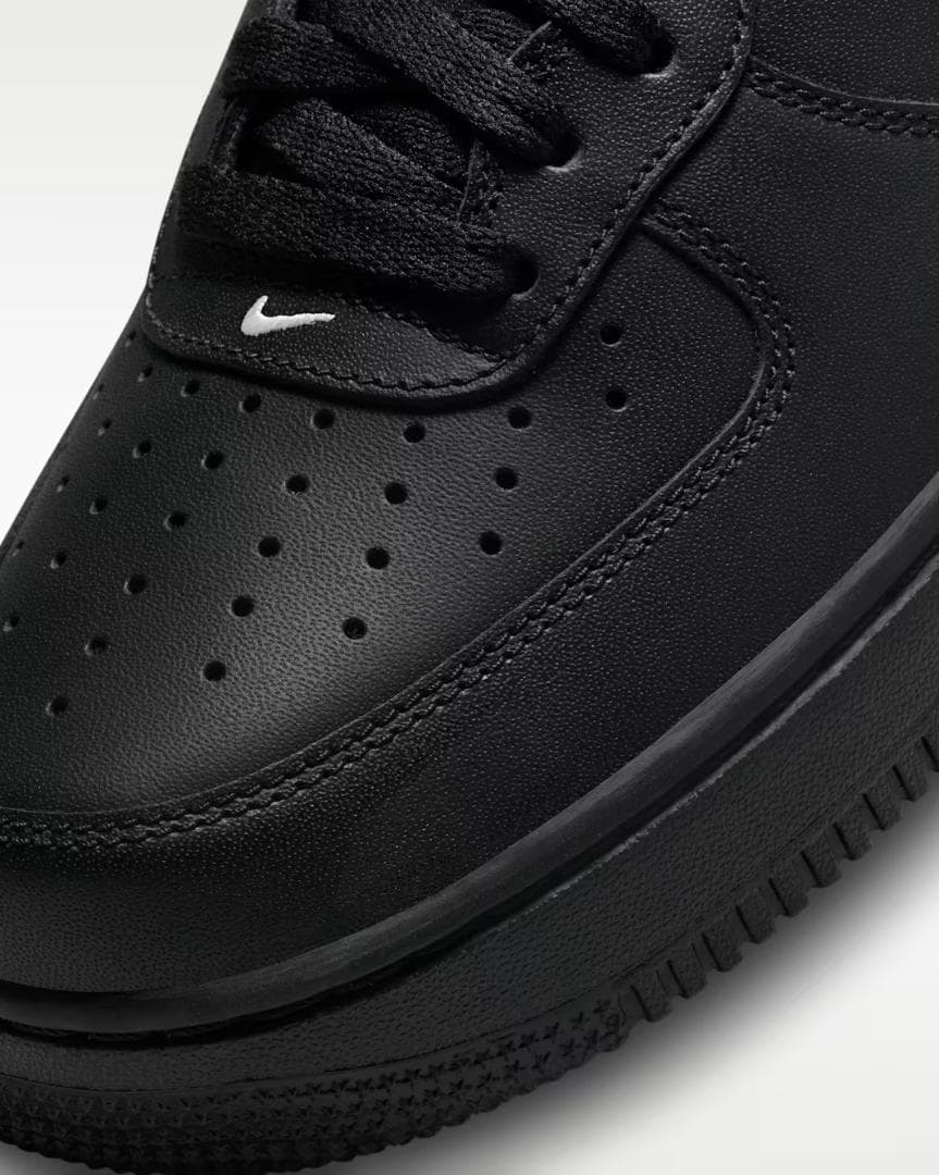 【新品】NIKE エアフォース1 '07 ブラック ホワイト 27.5cm 黒白