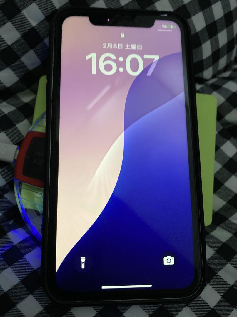 Apple iPhone XR 白64GB 美品SIMフリー 充電口不具合有り