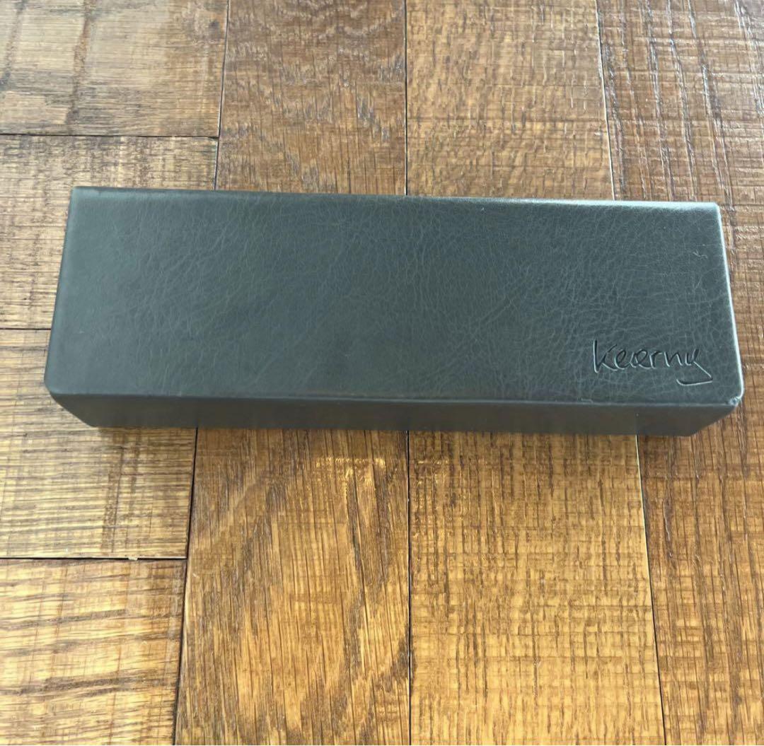すぐ売り切りたいです　kearney カーニー　Leach