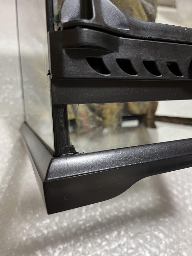 美品　GEX ジェックス　グラステラリウム　爬虫類両生類飼育ケース　砂給餌皿付き