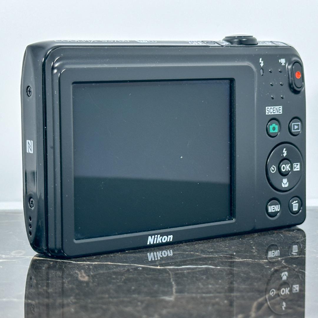 Nikon COOLPIX S3700 コンパクトデジタルカメラ　ブラック
