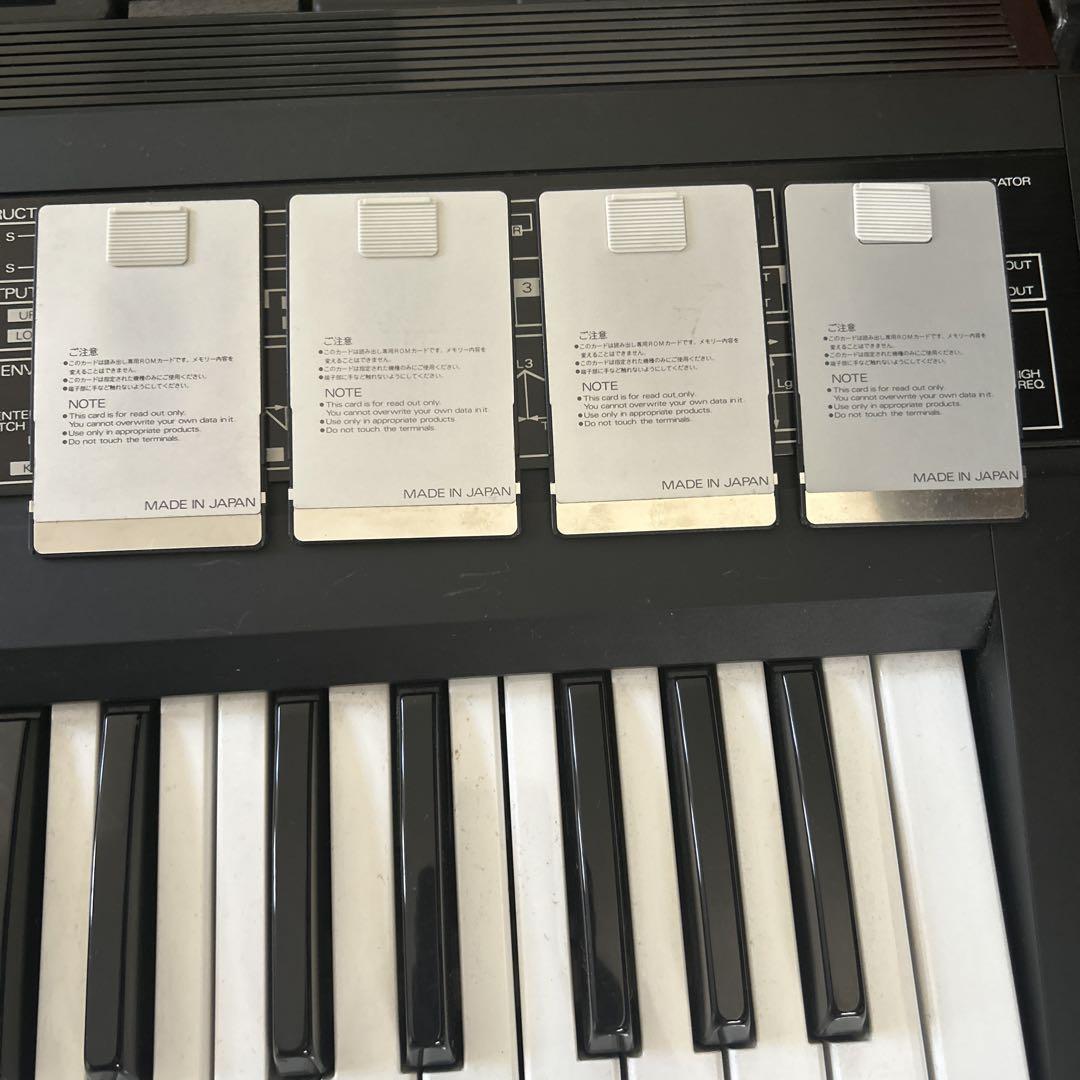 【ジャンク品】Roland D-50 シンセサイザー、カード、ケース一式