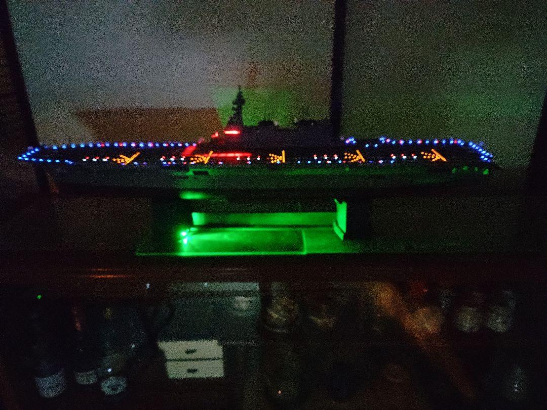 ディアゴスティーニ　護衛艦　いずも　ダイカスト艦船模型　完成品