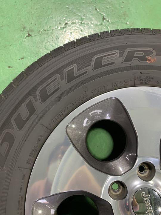 ラングラー純正 255/70R18 タイヤ・ホイールセット　５本 ジープラングラー純正ホイール＆タイヤ5本セット JeepWrangler
