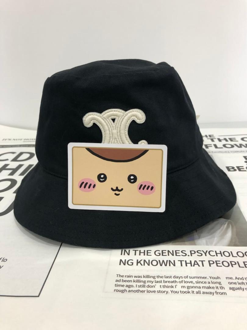 黒 コットン バケットハット キャラクター刺繍付き