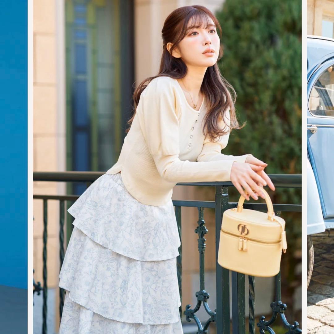 柔らかな質感の ダーリッチ Dモチーフバニティバッグ イエロー