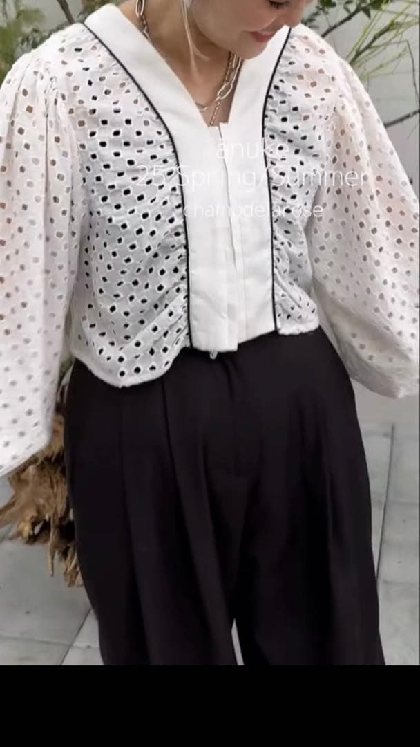 anuke ✨Volume Cutwork Blouse✨ホワイト ànuke online store（アンヌーク） / Volume Cutwork