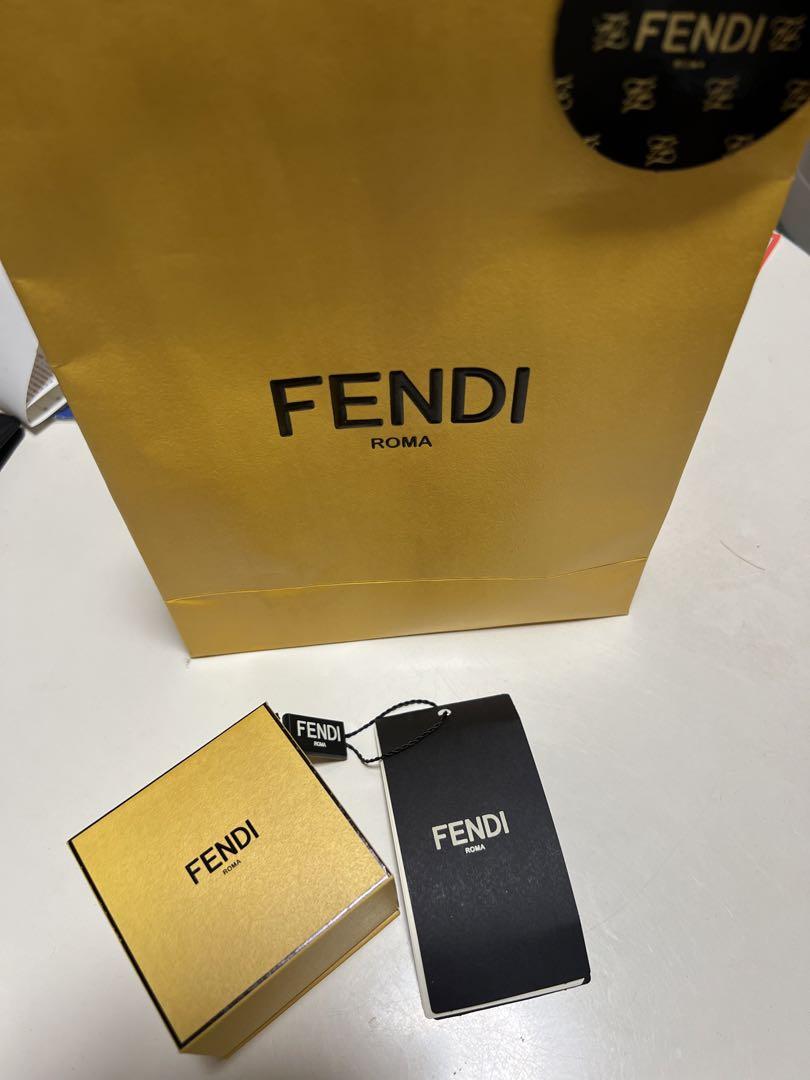 FENDI ピアスケース 紙袋