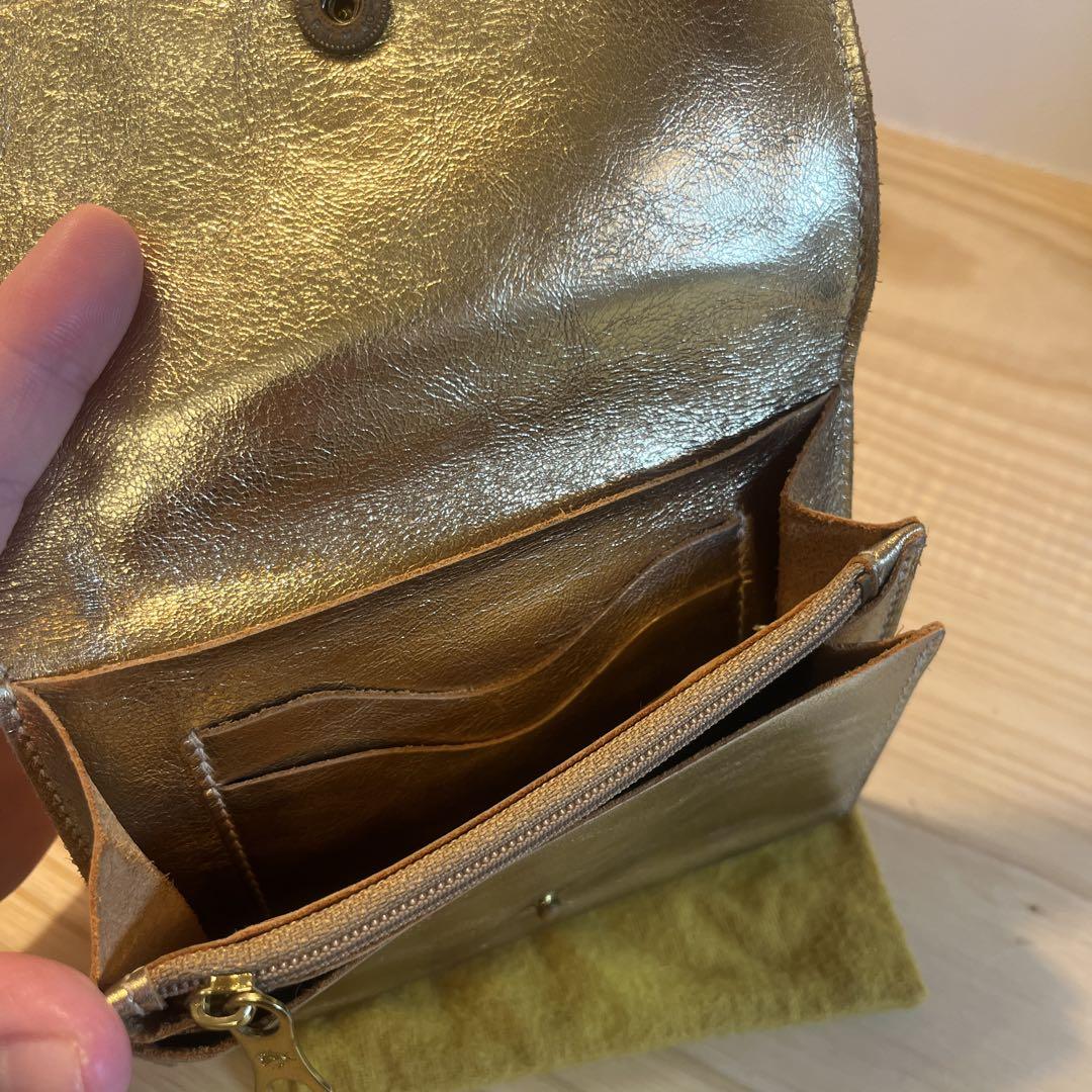 美品　イルビゾンテ　ゴールドレザー二つ折り財布 イルビゾンテ 二つ折り ゴールド 財布