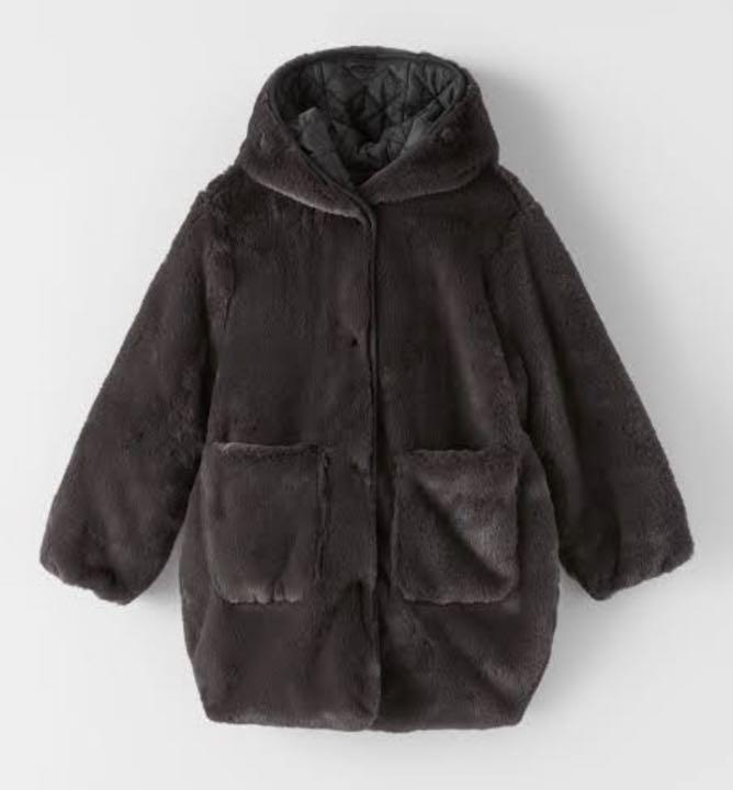 新品タグ付き Zara Kids リバーシブルファーコート サイズ8 【タイムセール!】 新品タグ付き Zara Kids リバーシブルファーコート サイズ8 【タイムセール!】