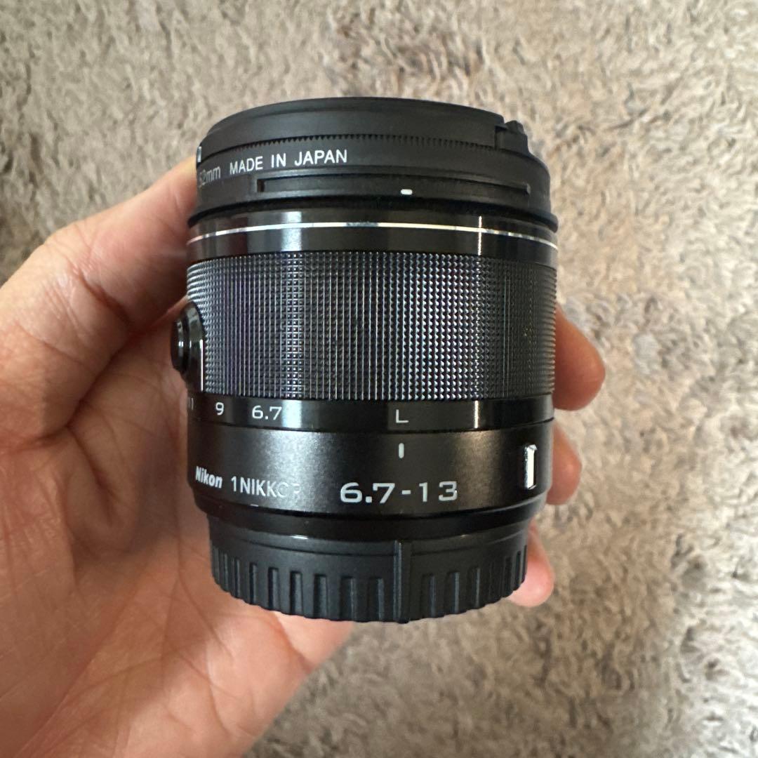 Nikon ミラーレスカメラ 4本レンズ付き Nikon ミラーレスカメラ 4本レンズ付き