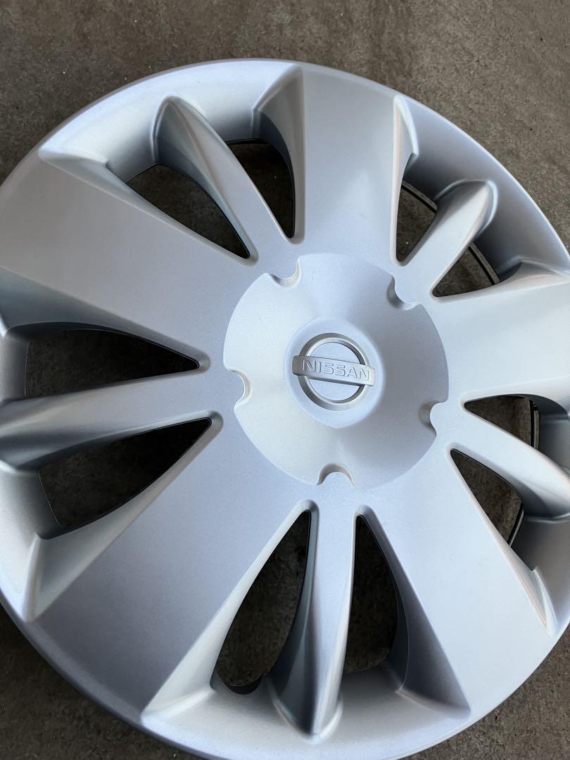 日産　NV200 ホイールキャップ　4枚セット