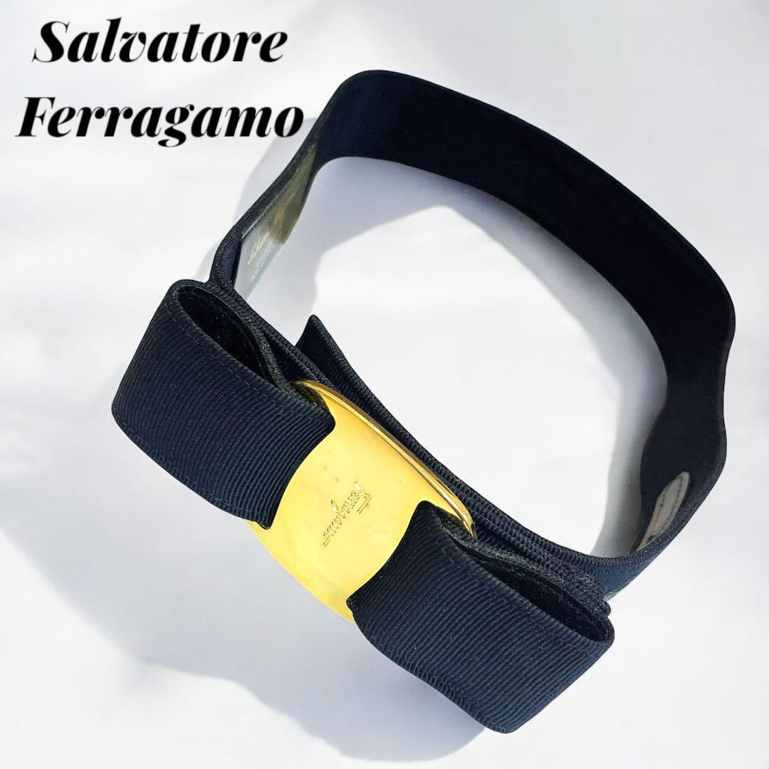 Salvatore Ferragamo ヴァラリボン ベルト ネイビー×ゴールド