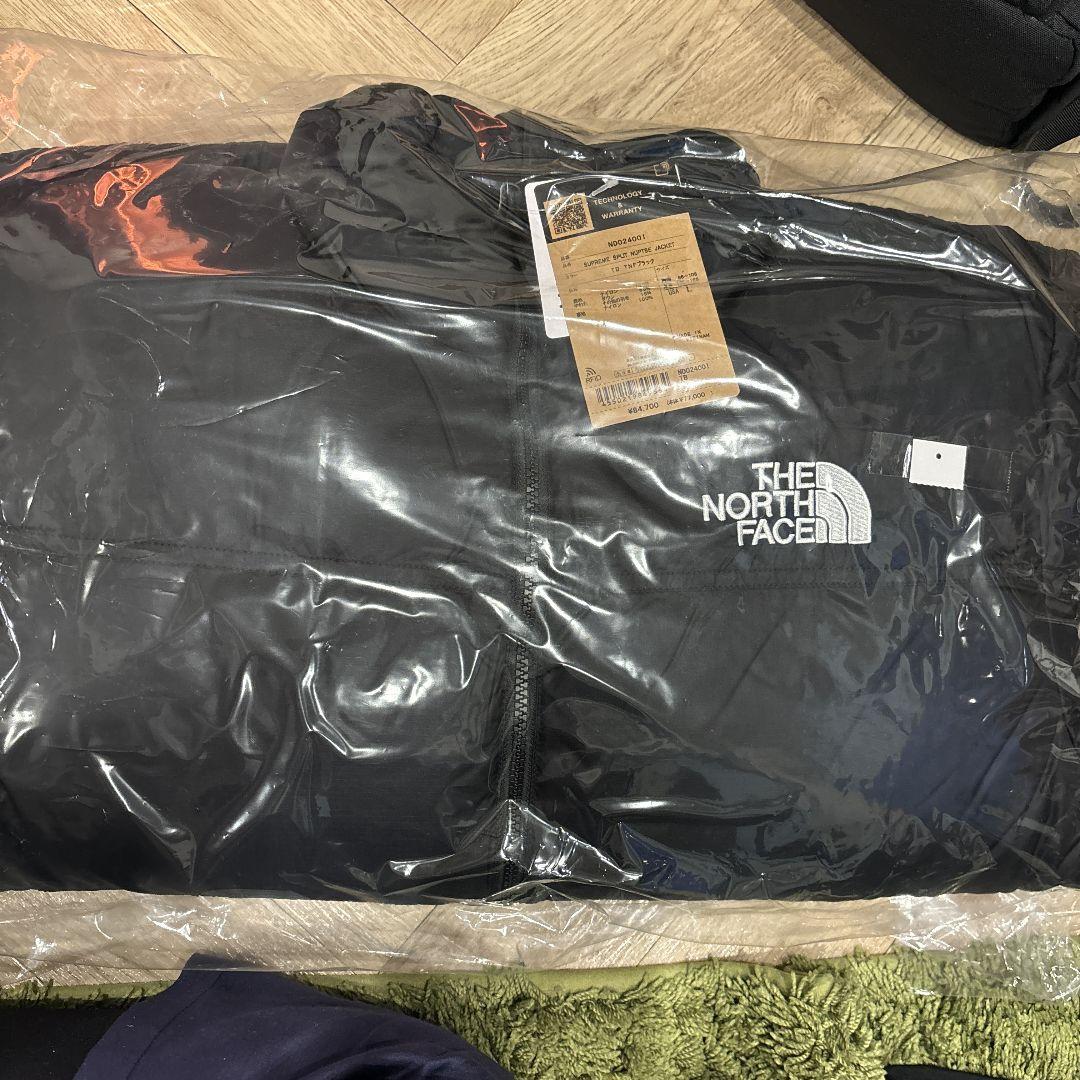 ジャケット・アウター Supreme THE NORTH FACE split nuptse
