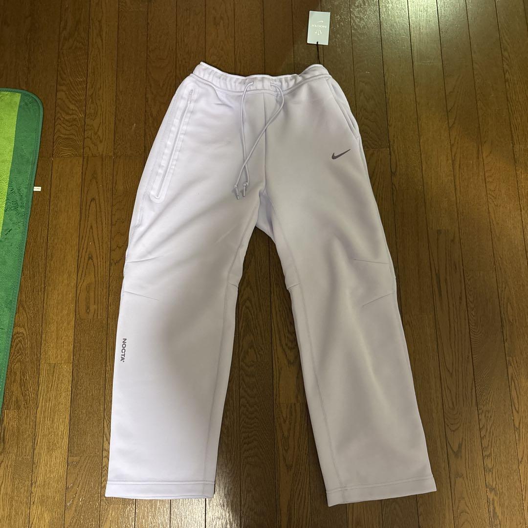 卍 NIKE