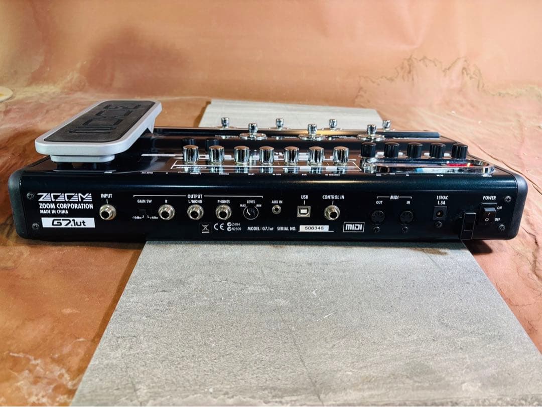 ZOOM マルチエフェクター G3/G5 ギターエフェクター 音楽機材 鞄付き ZOOM マルチエフェクター G3/G5 ギターエフェクター 音楽機材 鞄付き