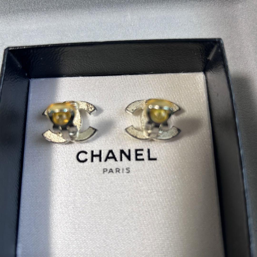 【パールがアクセント♪】CHANEL パールCCロゴイヤリング パールがアクセント♪】CHANEL パールCCロゴイヤリング