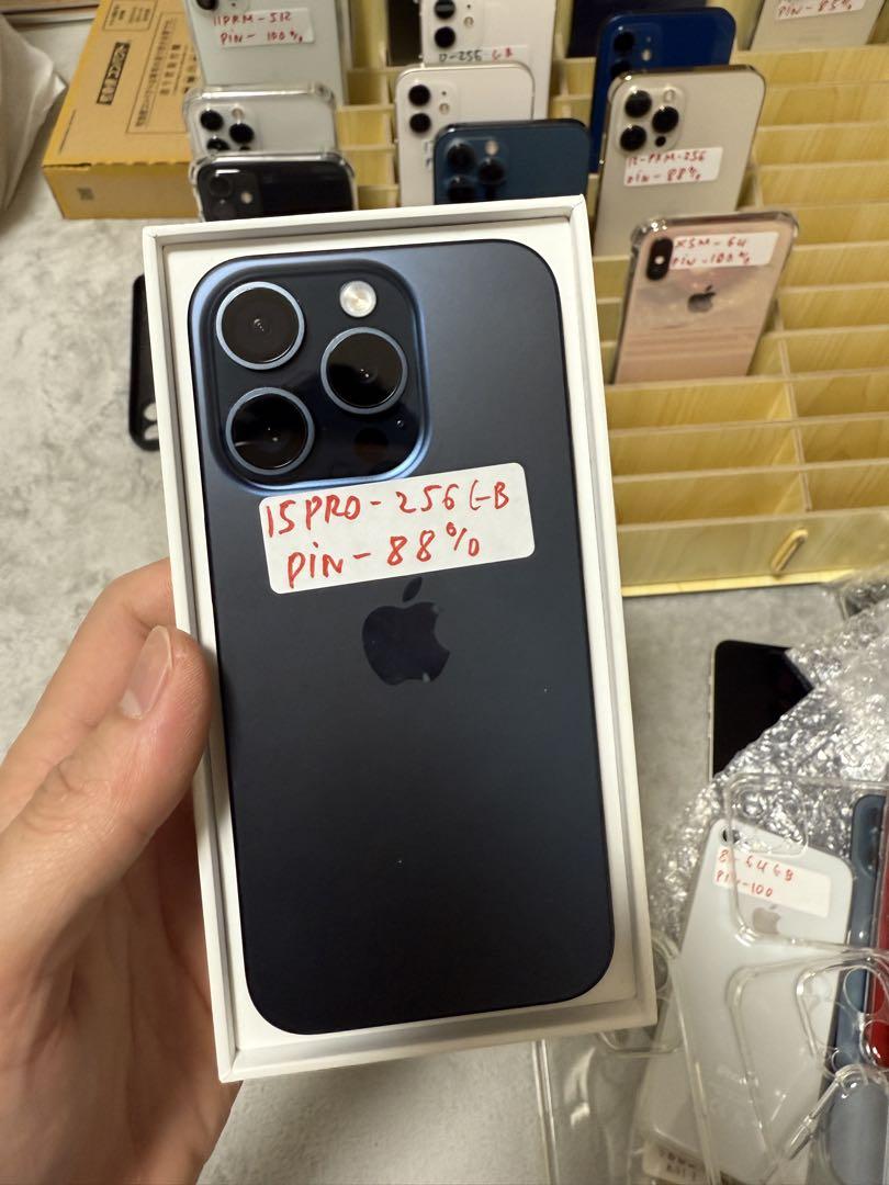 iPhone 15 Pro 256GB 深い青 バッテリー88% iPhone 15 Pro 256GB 深い青 バッテリー88% - メルカリ