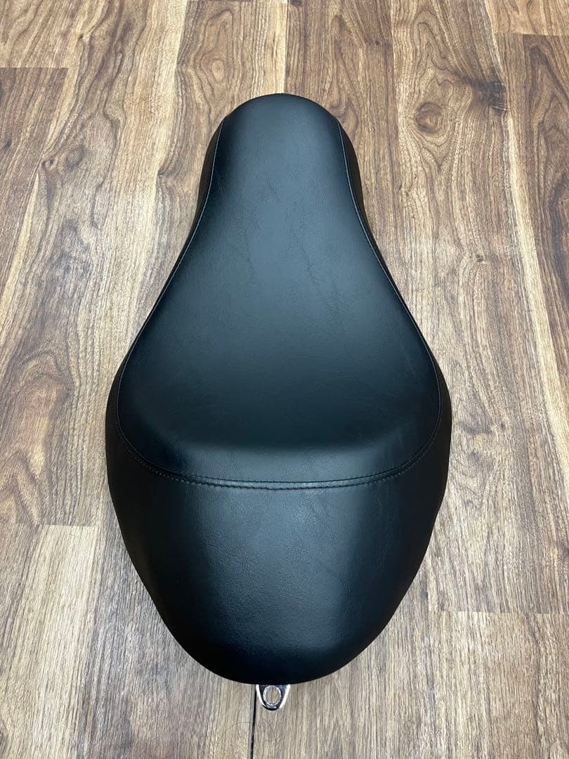 スポーツスター シート