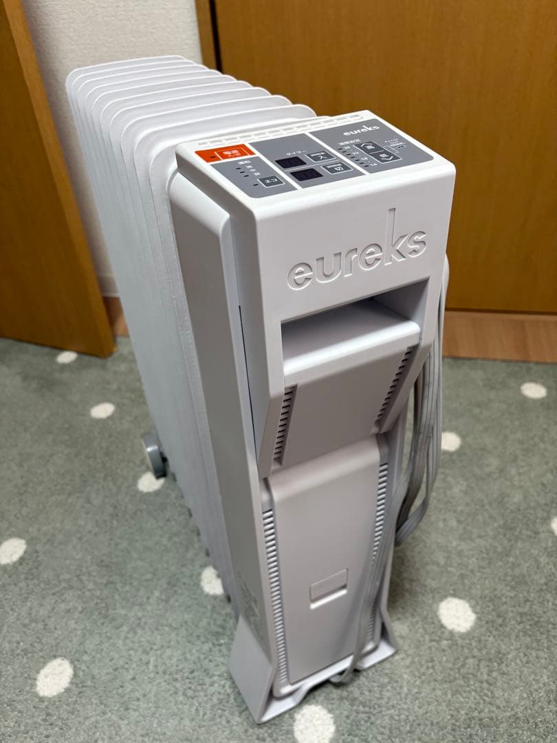 eureks オイルヒーター アイボリーホワイト LF11ES-IW