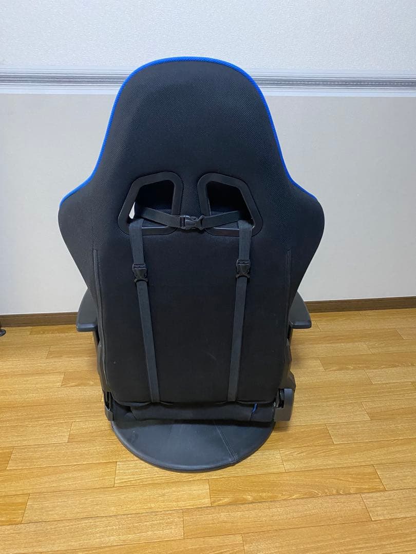 青と黒目立った傷や汚れなし