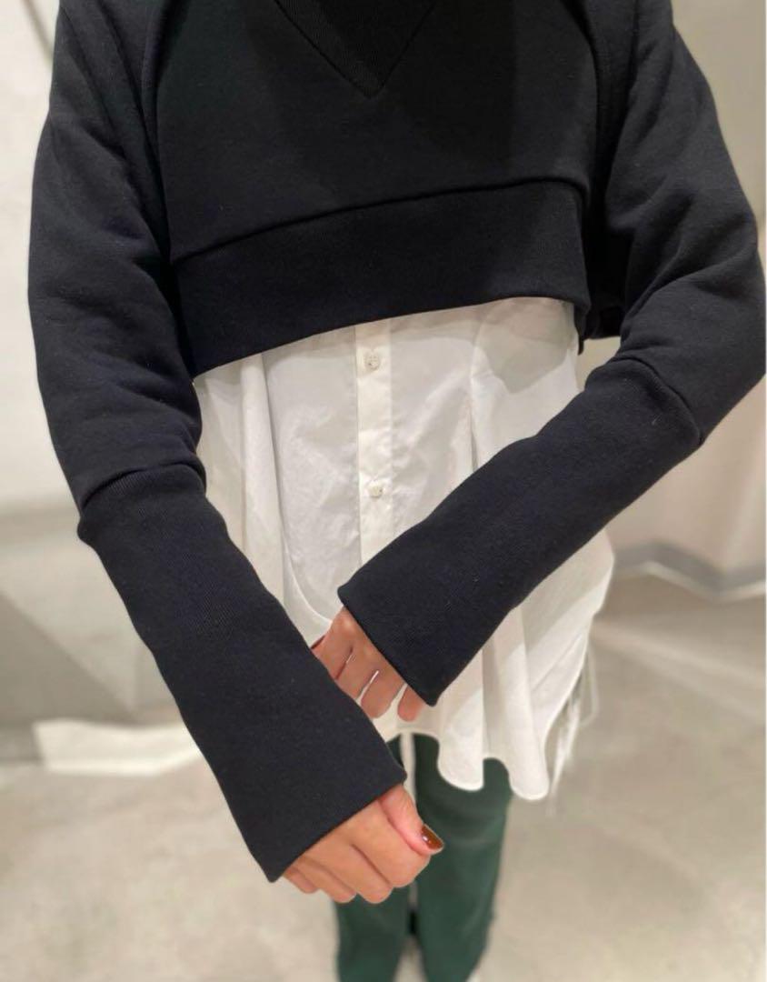 UN3D. ショートスウェットトップ ¥23,100 UN3D. ショートスウェットトップ ¥23,100 - メルカリ