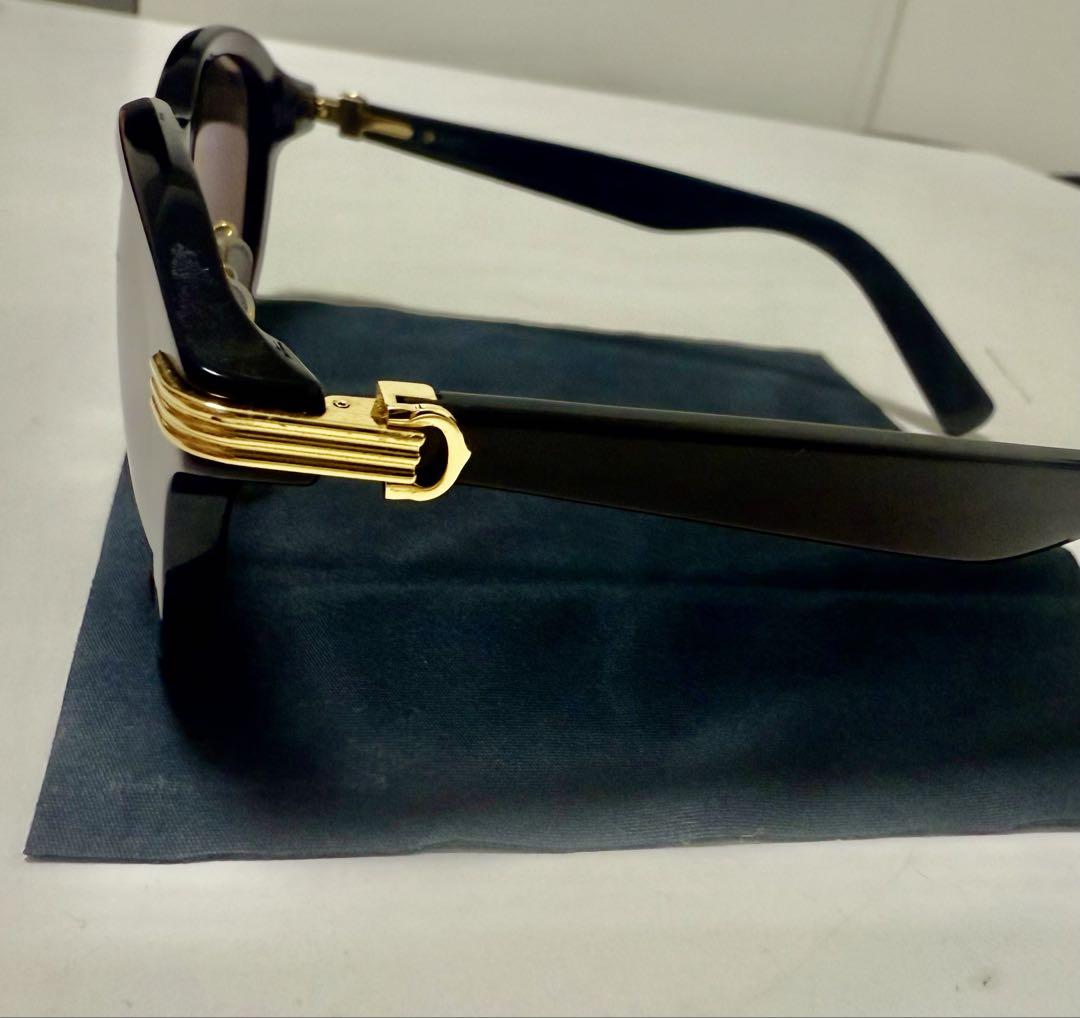 Cartier カルティエ ブラック サングラス ケース付属品付き