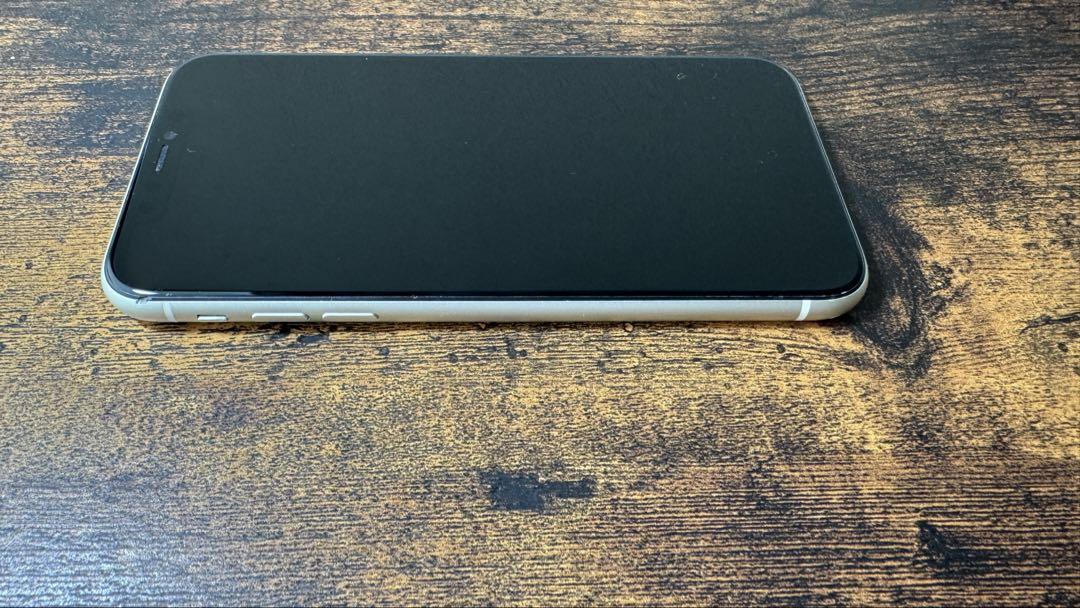 Apple iPhone 11 128GB ホワイト　SIMフリーアイフォン11