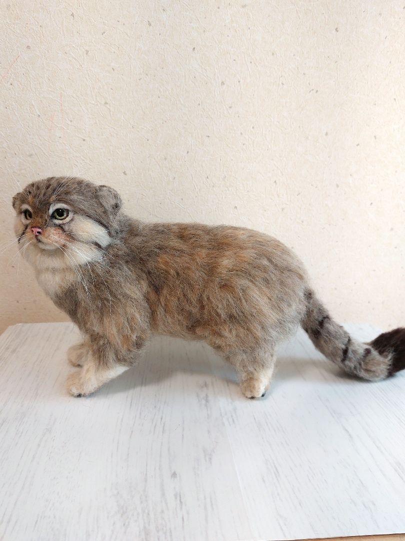 羊毛フェルト　マヌルネコ