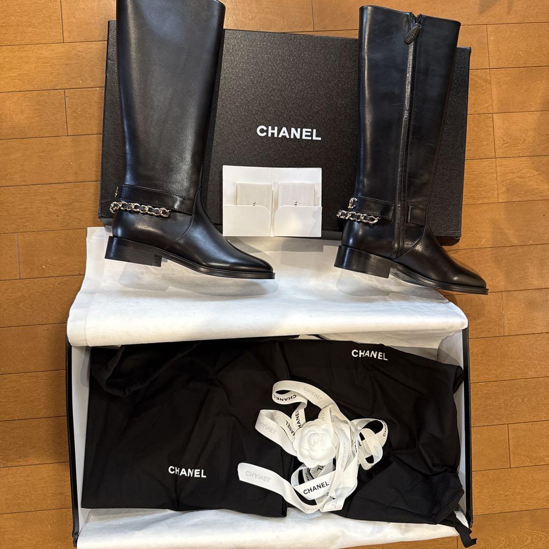シャネルCHANELブラックBLACKロングチェーンブーツ革靴女性婦人港区20c