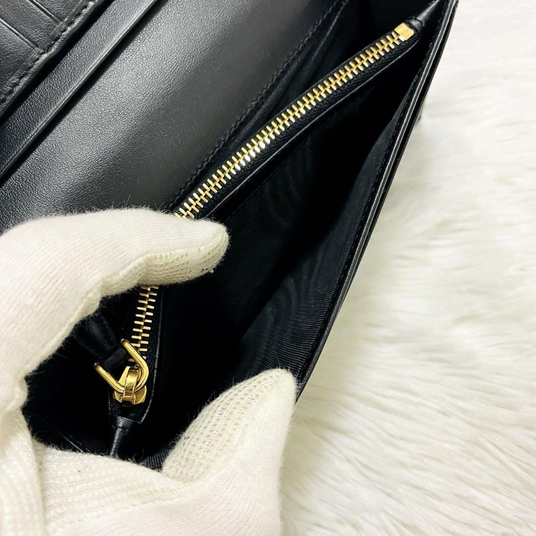 未使用級✨PRADA 二つ折り 長財布 フラップ サフィアーノレザー 三角ロゴ