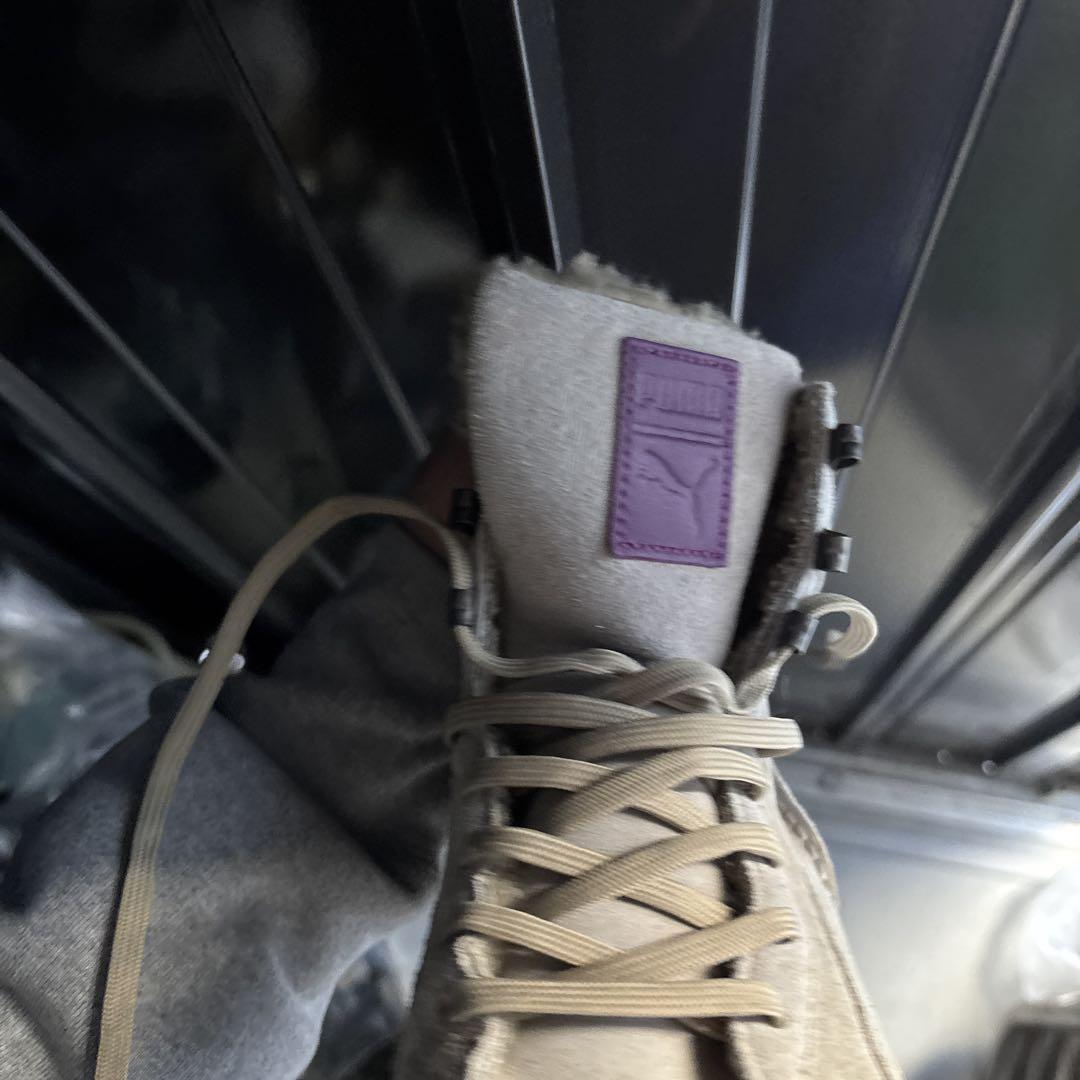 PUMA グレー ハイカットスニーカー