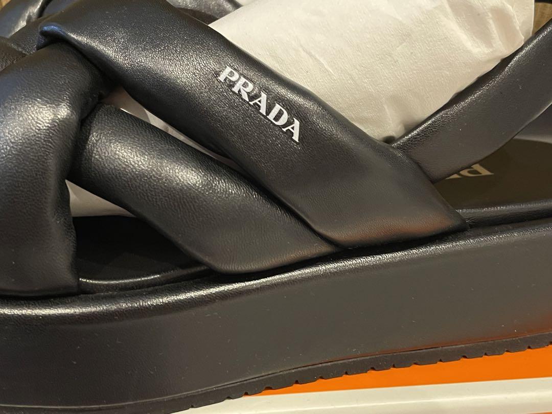 PRADA プラダ　レザーサンダル