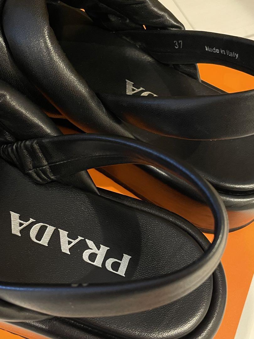 PRADA プラダ　レザーサンダル