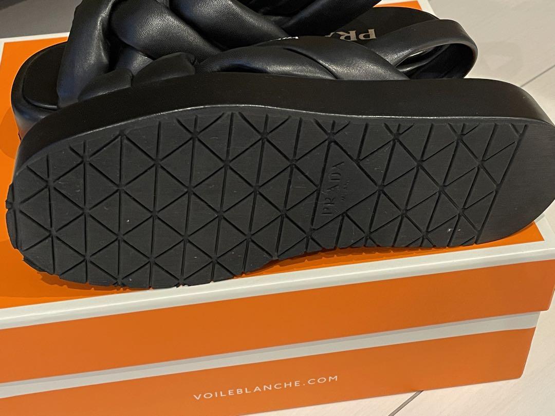 PRADA プラダ　レザーサンダル
