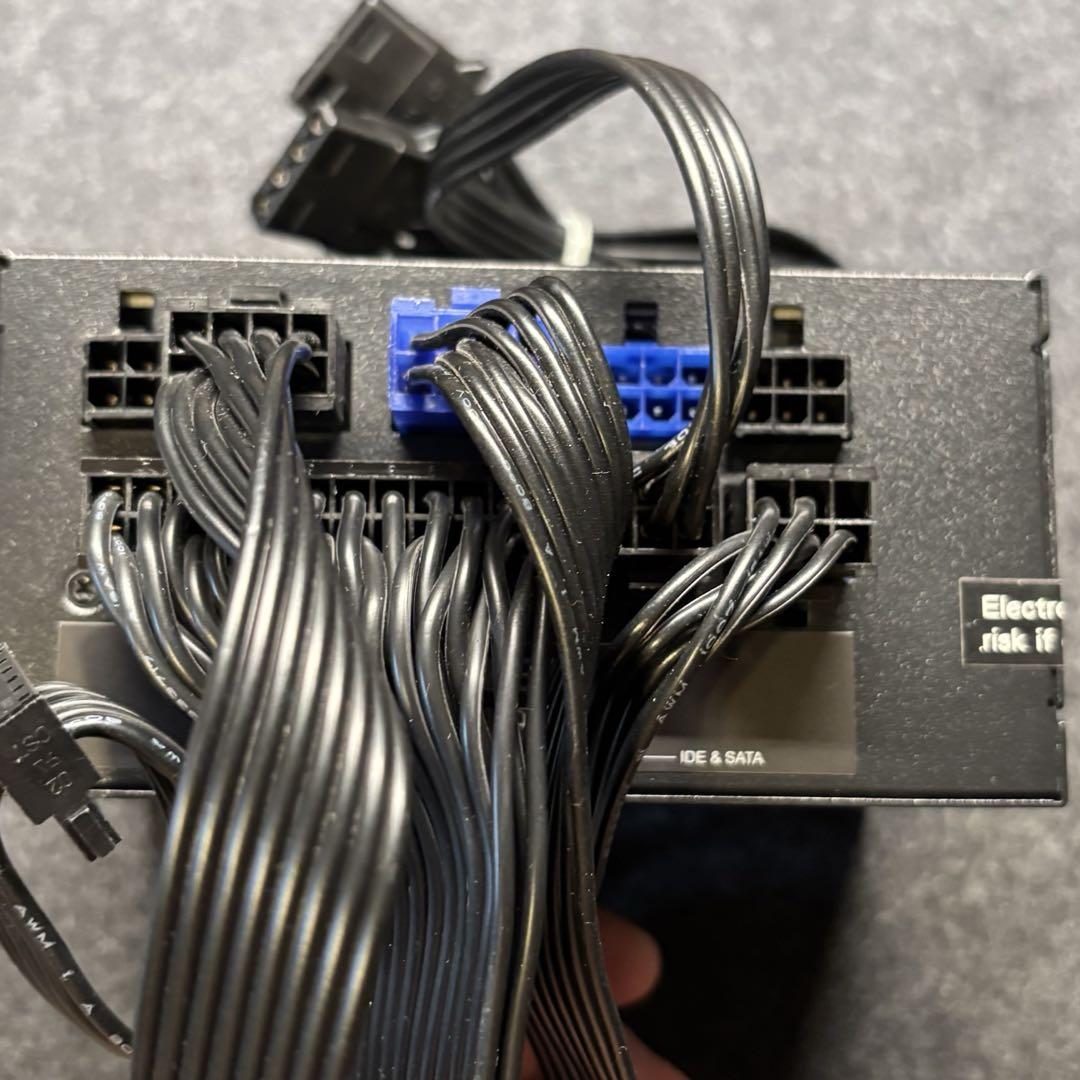 SilverStone 650W 80PLUS GOLD SFX電源