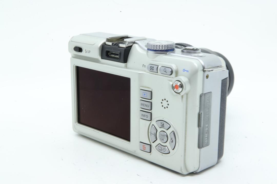 【Q2297】 OLYMPUS PEN E-PL1 +14-42 3.5-5.6