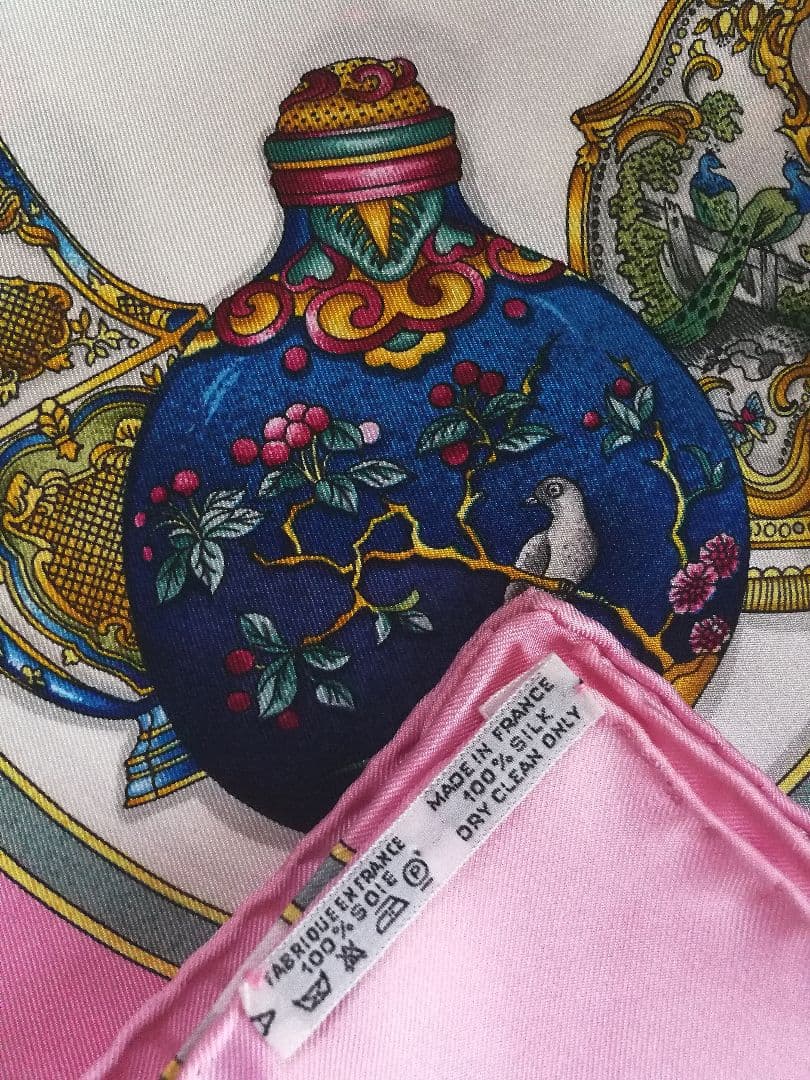 エルメス　HERMES　スカーフ　カレ90　香水瓶